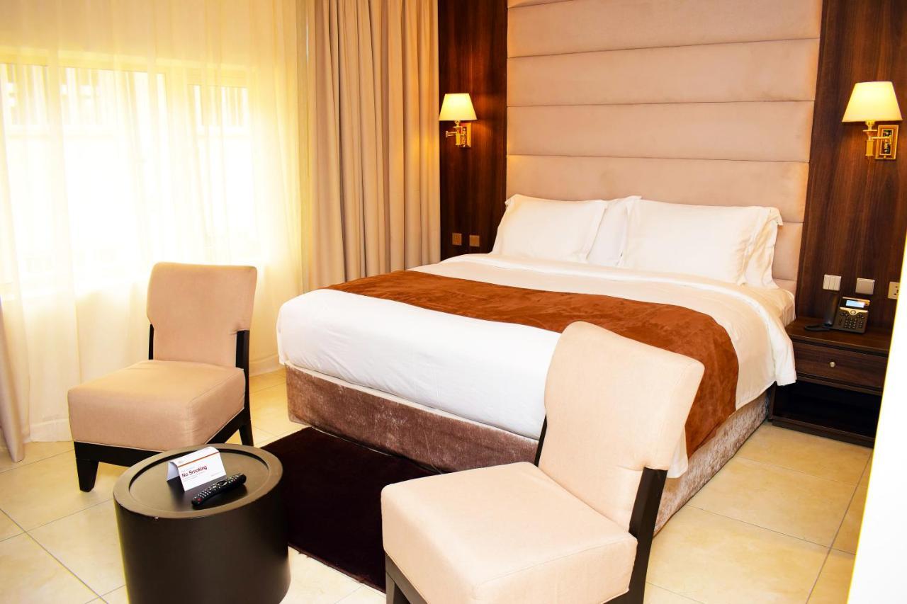 Monty Suites & Golf Uyo Exterior photo